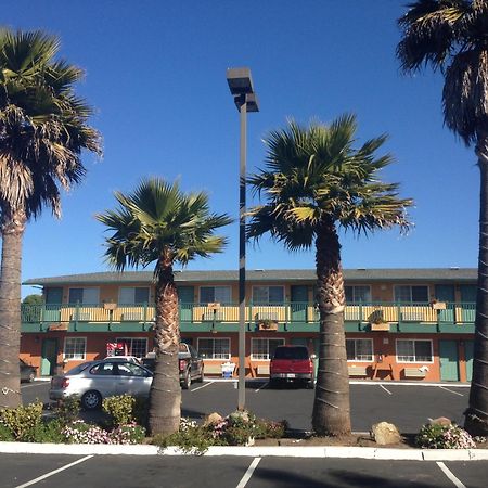 Sand Castle Inn Seaside Exterior photo